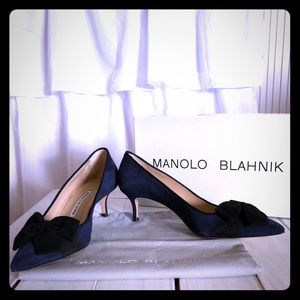 Manolo Blahnik Velvet Bow Pumps